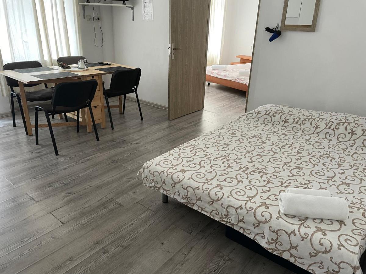 Studio Piata Amzei Nr.1 Бухарест Экстерьер фото
